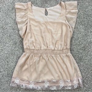 Nicolette sleeveless top flutter lace ruffled cap sleeve elastic waist Large